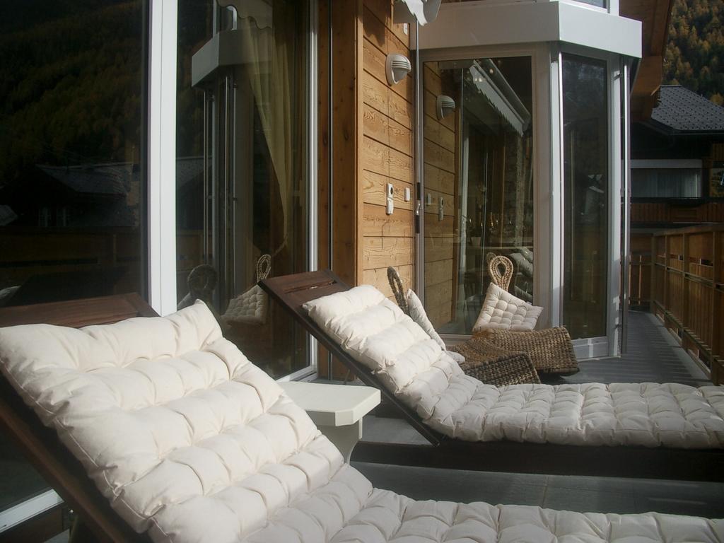 Chalet Sunshine Saas-Fee Room photo